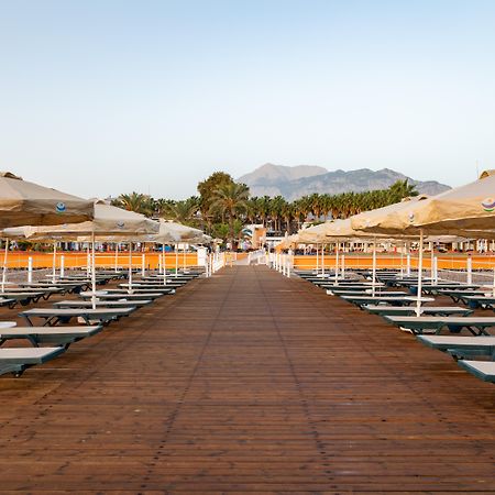 Aqi Hydros Club Hotel Kemer Eksteriør billede The beach at the resort