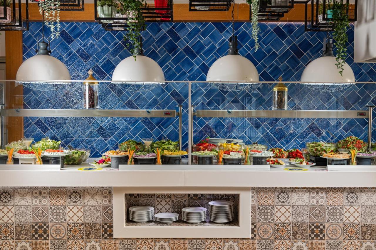 Aqi Hydros Club Hotel Kemer Eksteriør billede A salad bar