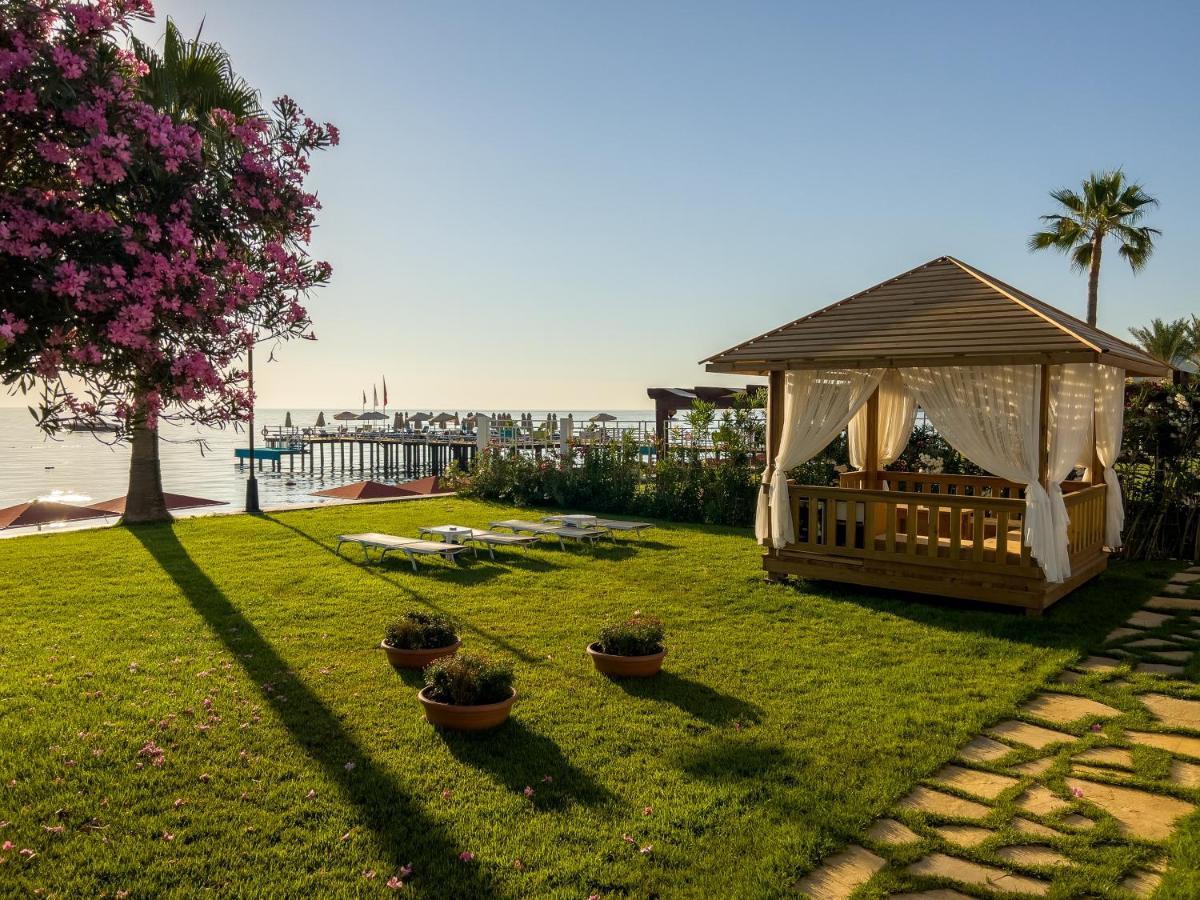 Aqi Hydros Club Hotel Kemer Eksteriør billede 3D rendering of a garden