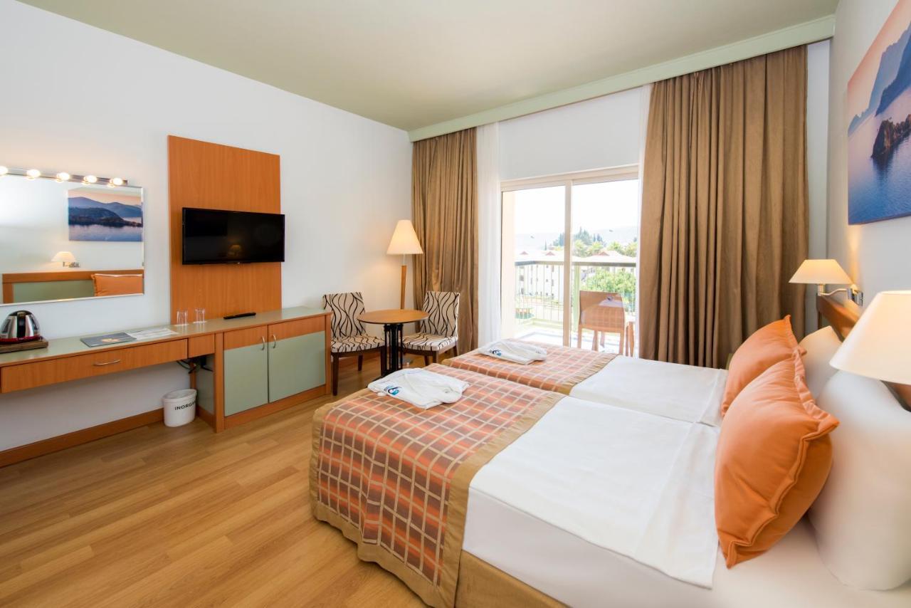 Aqi Hydros Club Hotel Kemer Eksteriør billede A room at the Dan Hotel